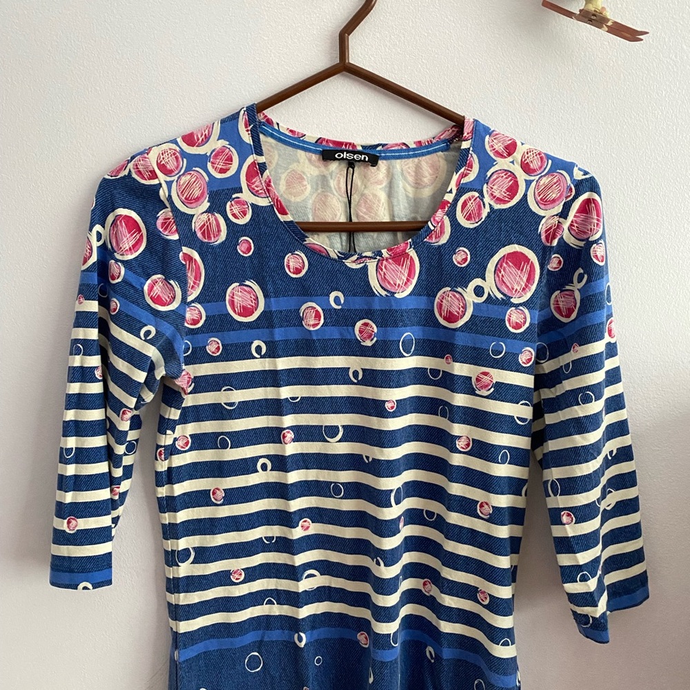 Blue and White Graphic 3/4 Sleeve T shirt